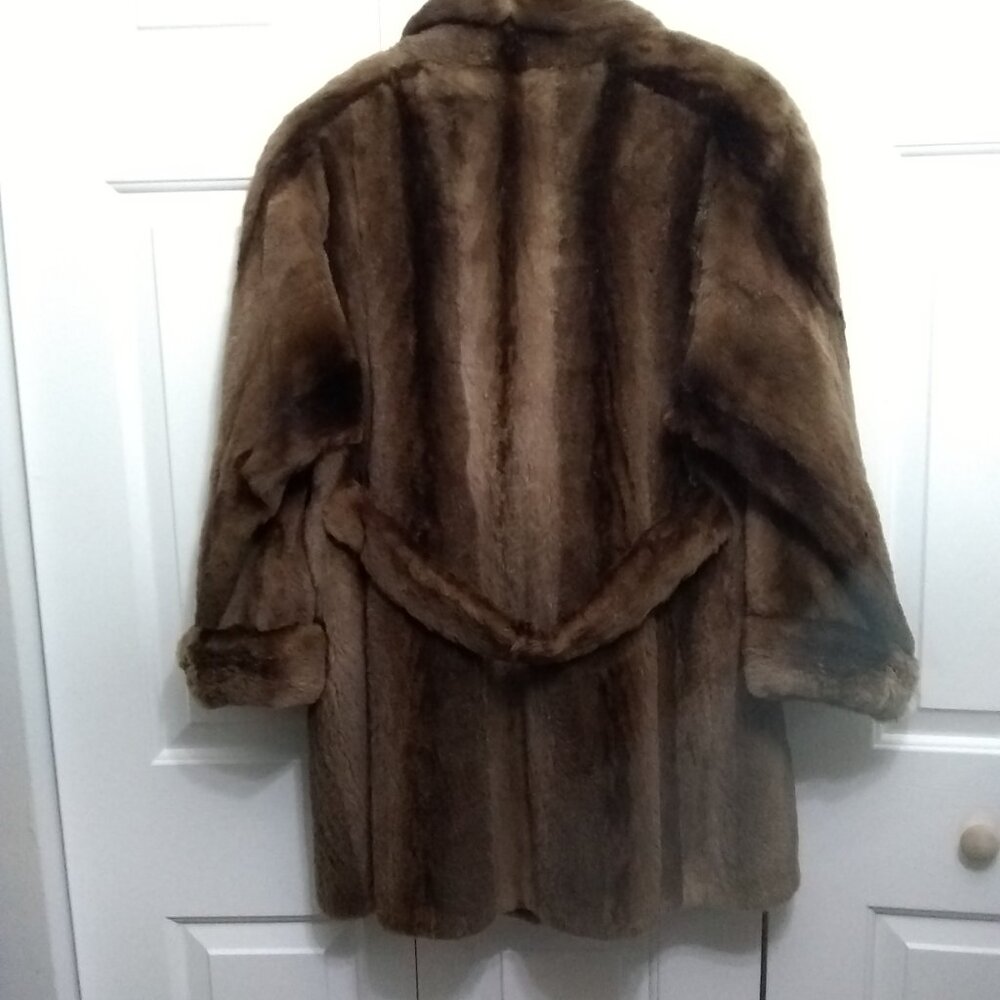 Brown Sheared Raccoon Knee Length Real Fur Swing Coat 32" Long Size 8/10 Medium - Picture 5 of 14